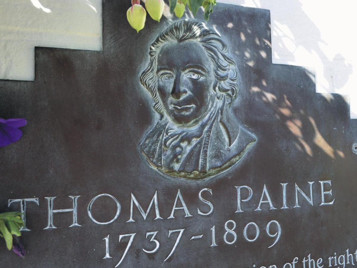 The Thomas Paine Hotel Thetford Exterior foto